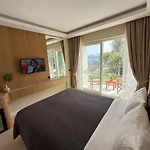 Aquarius Hotel 3*