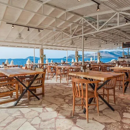 Hotel Aquarius 3*